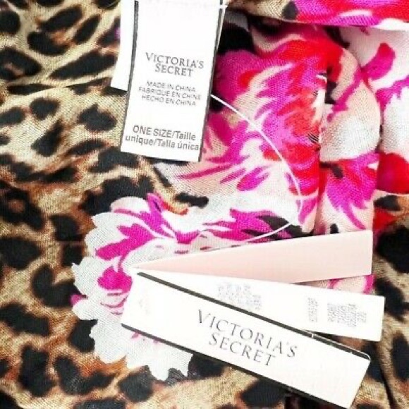 NWT VICTORIA'S SECRET ||  Leopard Animal Print Pink Floral Scarf Shawl 36” x 48” - Picture 9 of 9